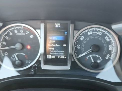 Used 2023 Toyota Tacoma Limited image 12