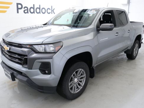 Used 2023 Chevrolet Colorado LT w/ LT Convenience Package II image 3