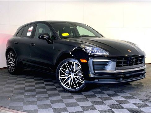 Certified 2026 Porsche Macan Turbo w/ Premium Package Plus AWD/4WD image 9