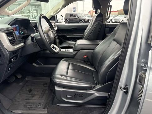 Used 2024 Ford Expedition Max XLT image 25