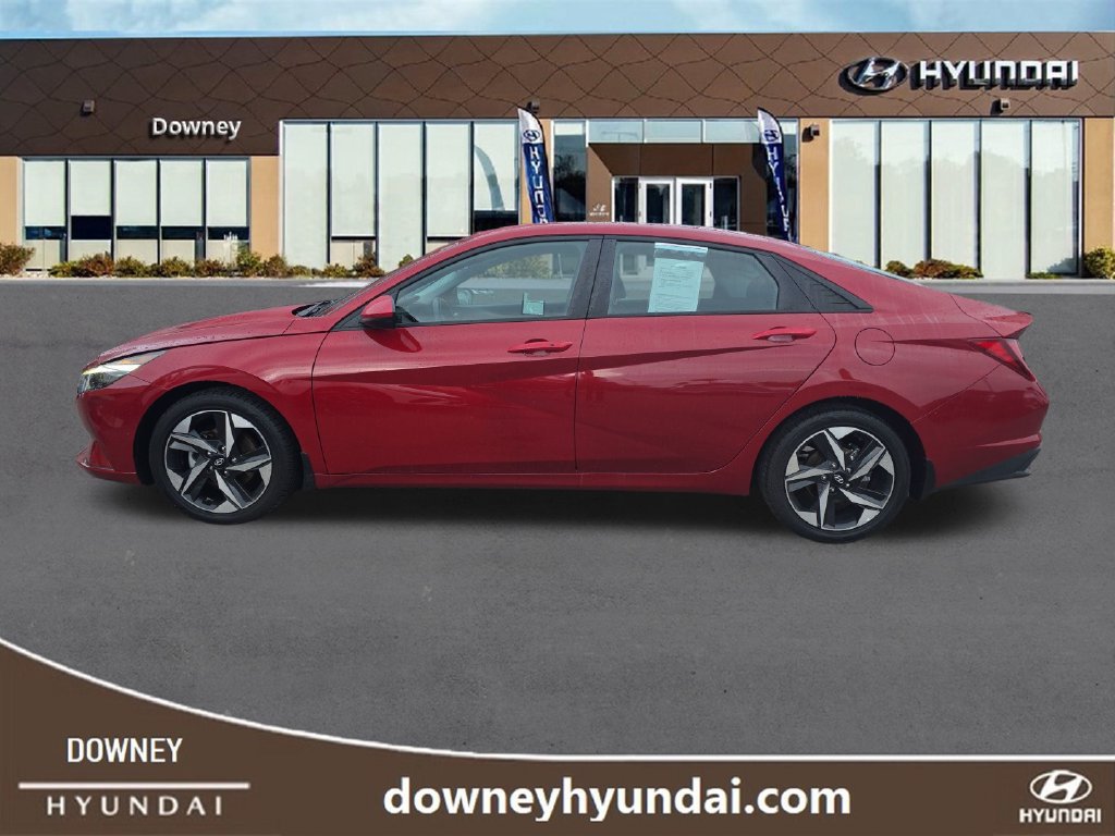 Used 2023 Hyundai Elantra SEL w/ Convenience Package FWD image 2