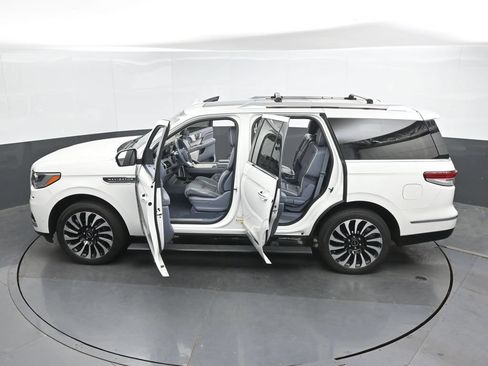 Used 2022 Lincoln Navigator Black Label AWD/4WD image 51