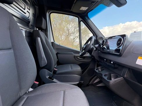 New 2026 Mercedes-Benz Sprinter 2500 image 6
