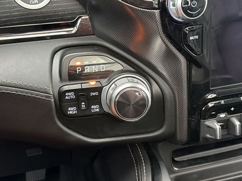 Used 2022 RAM 1500 Limited AWD/4WD image 17