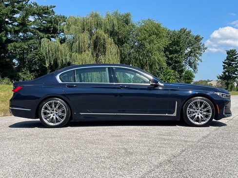 Used 2020 BMW 750i xDrive w/ Executive Package AWD/4WD image 8