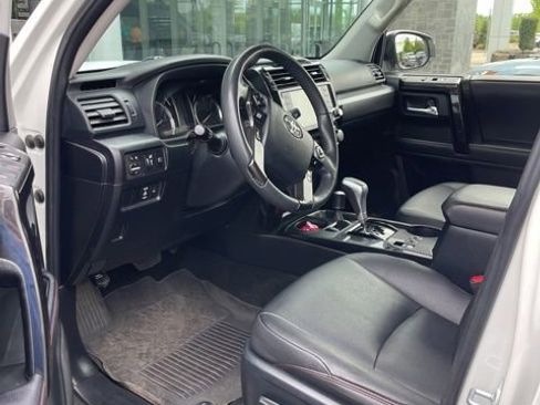 Used 2022 Toyota 4Runner TRD Off-Road Premium AWD/4WD image 3