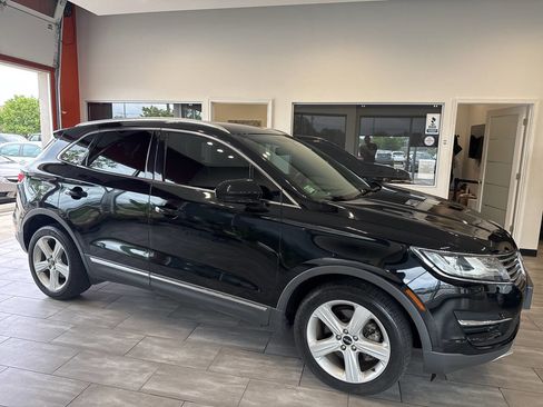 Used 2017 Lincoln MKC Premiere FWD image 4