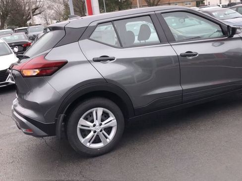 New 2025 Nissan Kicks Play S FWD image 8