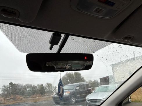 Used 2017 Subaru Crosstrek 2.0i Limited w/ Popular Package #2 image 32