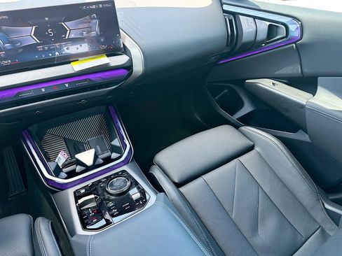 New 2025 BMW X3 xDrive30i w/ Convenience Package image 24