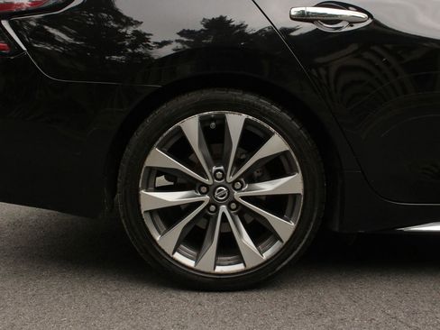 Used 2020 Nissan Maxima Platinum w/ Sport Mat Group FWD image 5