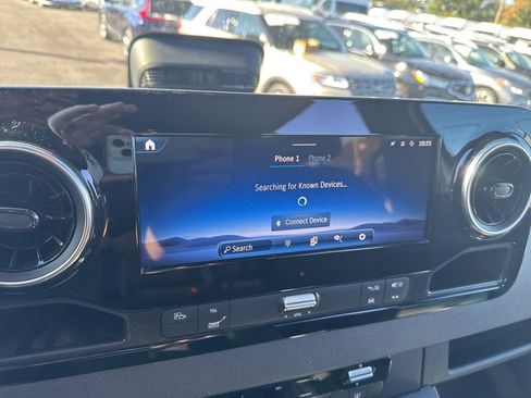 Used 2025 Mercedes-Benz Sprinter 2500 image 15