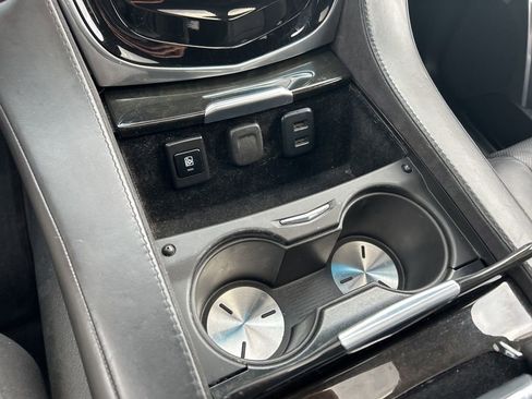Used 2016 Cadillac Escalade ESV Platinum image 26