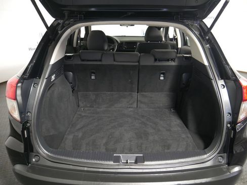 Certified 2019 Honda HR-V LX image 6