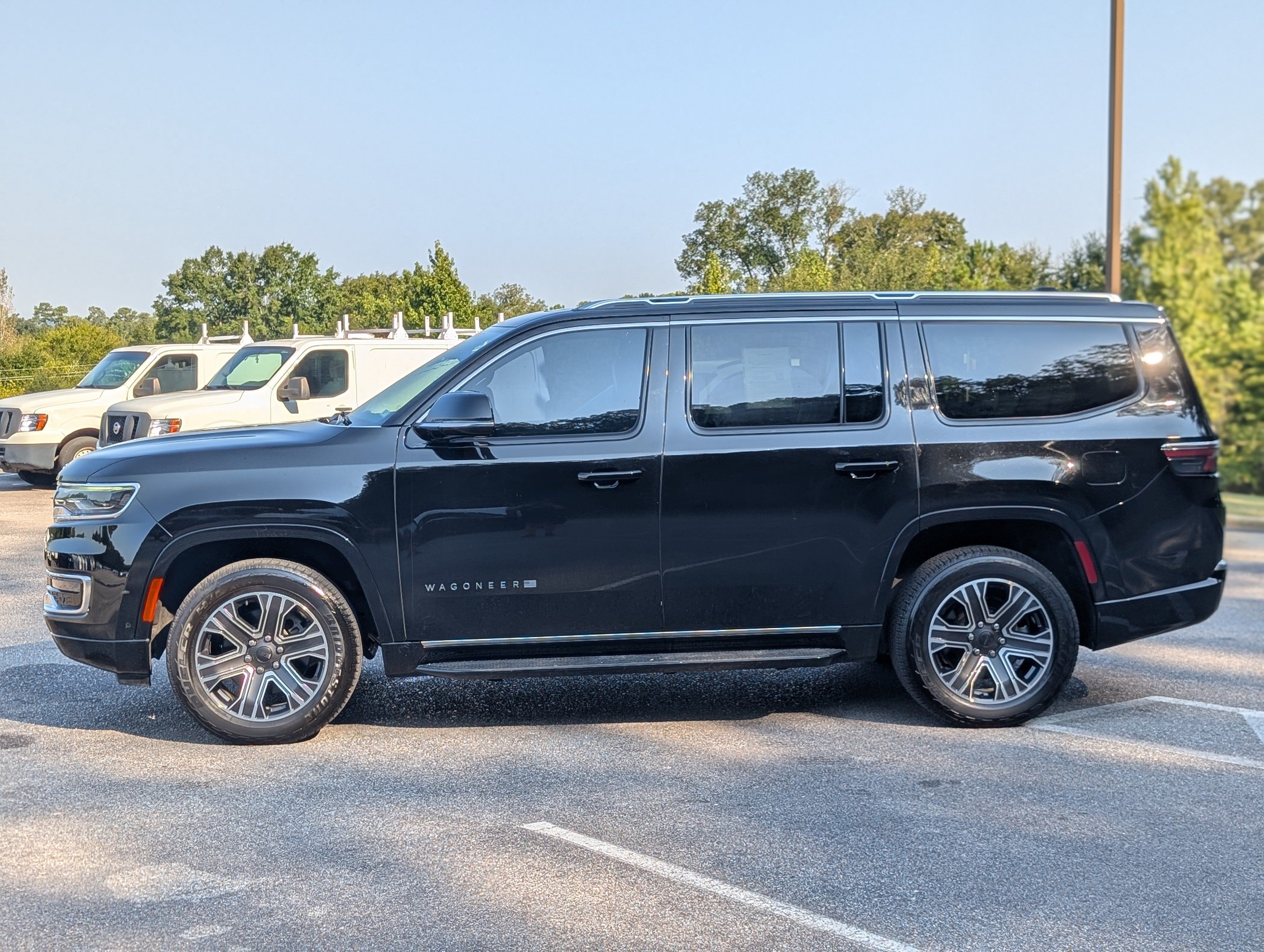 Used 2024 Jeep Wagoneer 4WD w/ Premium Group I image 6
