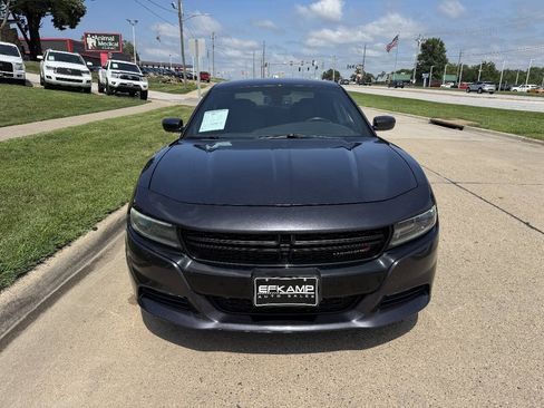 Used 2017 Dodge Charger R/T RWD image 8