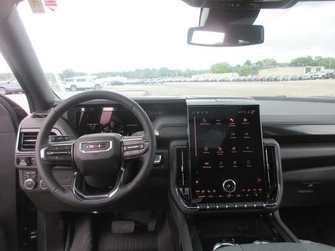 New 2026 GMC Yukon AT4 w/ LPO, Floor Liner Package AWD/4WD image 16