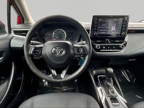 Used 2021 Toyota Corolla LE FWD image 8