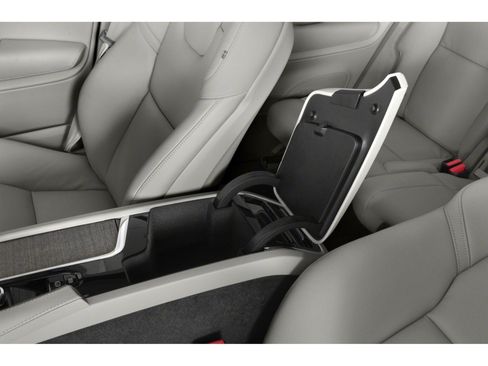 Used 2024 Volvo XC90 T8 Ultimate w/ Lounge Package AWD/4WD image 9