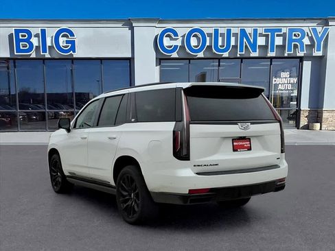 Used 2023 Cadillac Escalade Sport Platinum w/ LPO, ONYX Package AWD/4WD image 3