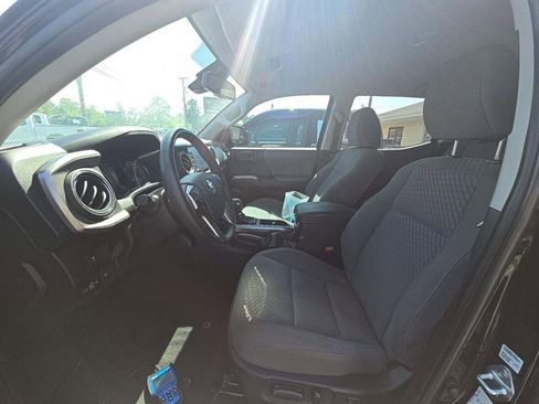 Used 2023 Toyota Tacoma SR5 RWD image 7
