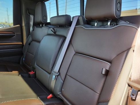 Used 2024 GMC Sierra 1500 Denali w/ Denali Reserve Package image 12