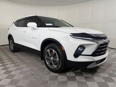 Used 2024 Chevrolet Blazer LT AWD/4WD image 6