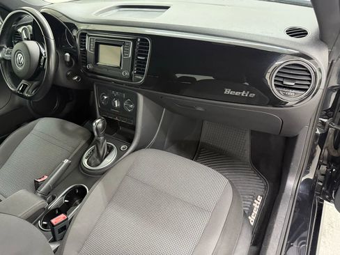 Used 2017 Volkswagen Beetle 1.8T S image 8