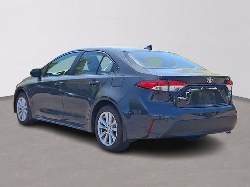 Used 2024 Toyota Corolla LE w/ LE Convenience Package FWD image 4