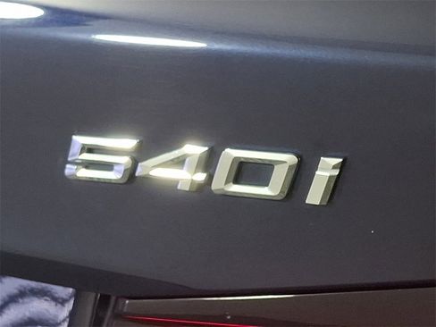 Used 2021 BMW 540i xDrive 540i xDrive w/ Executive Package image 32