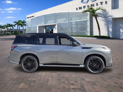 New 2026 INFINITI QX80 4WD image 8