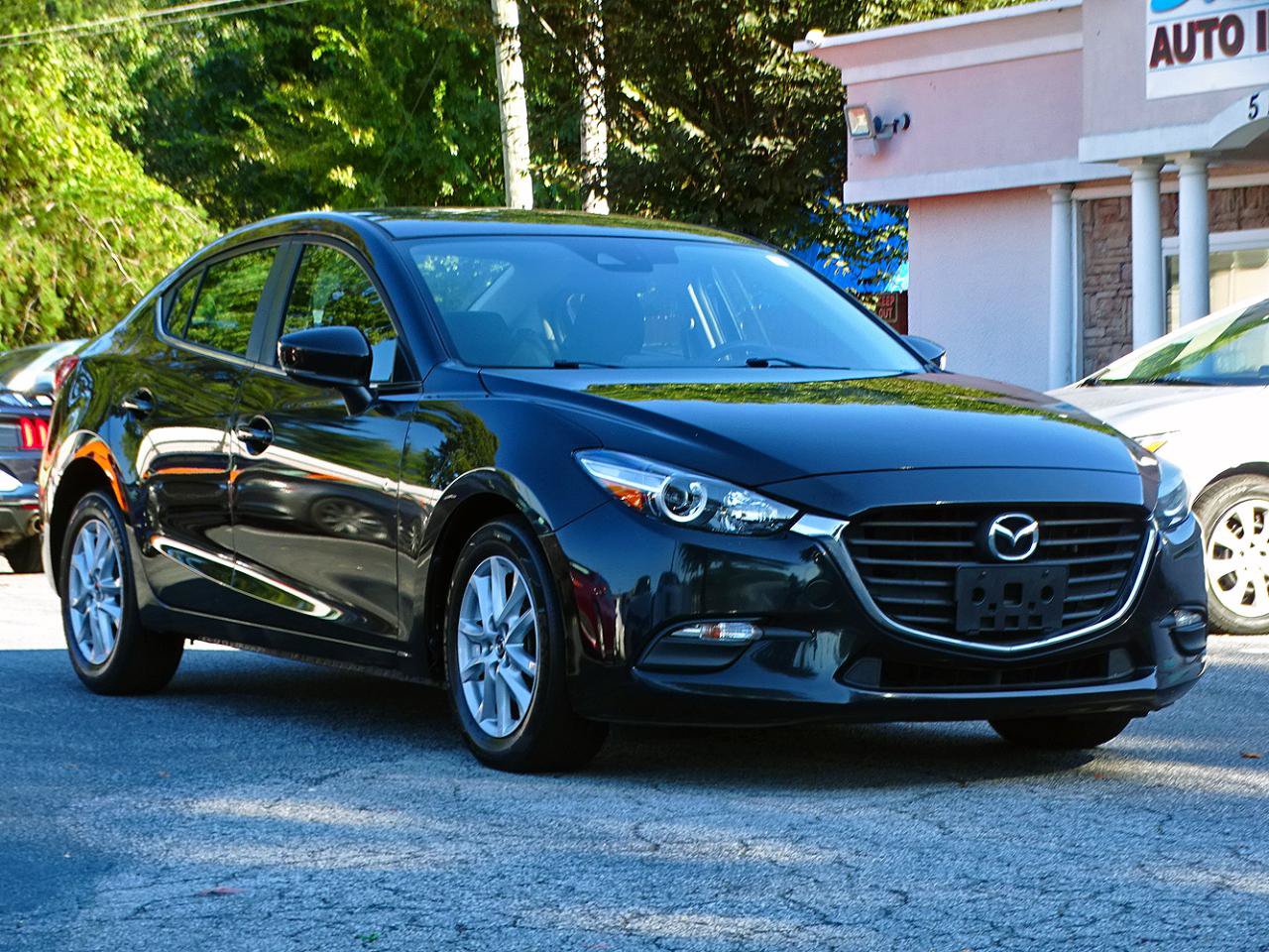 Used 2018 MAZDA MAZDA3 Sport w/ Preferred Equipment Package FWD image 8