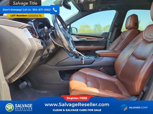 Used 2020 Cadillac XT5 Premium Luxury w/ LPO, Floor Liner Package FWD image 9