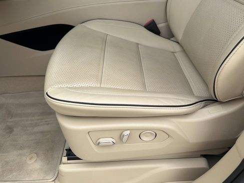 Certified 2023 Cadillac Escalade Premium Luxury RWD image 22