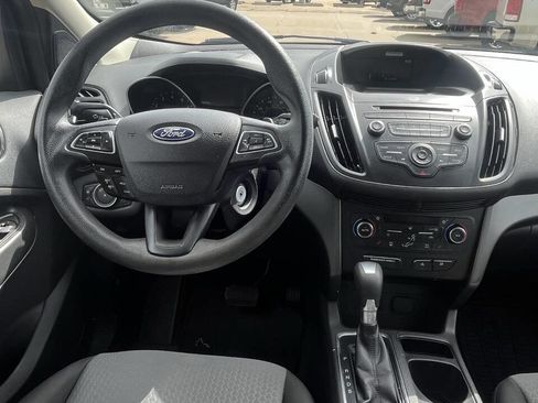 Used 2017 Ford Escape SE w/ SE Cold Weather Package image 18