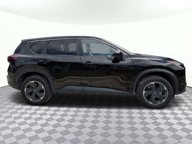 Used 2025 Nissan Rogue SV FWD image 3