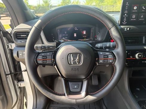 New 2026 Honda Pilot TrailSport image 17