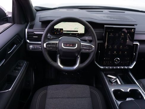 Used 2025 GMC Acadia Elevation FWD image 13