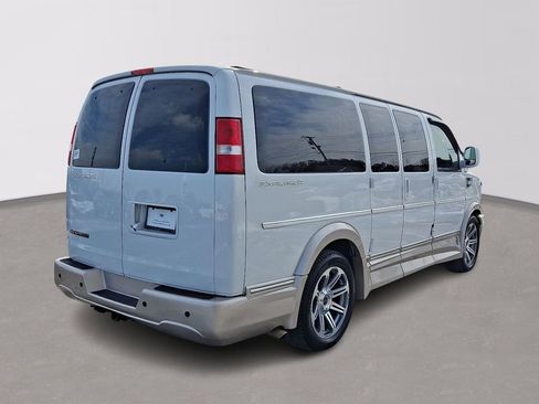 Used 2018 Chevrolet Express 2500 w/ Enhanced Convenience Package image 5