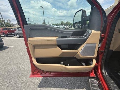 Used 2022 Ford F150 Lariat w/ Equipment Group 502A High AWD/4WD image 17