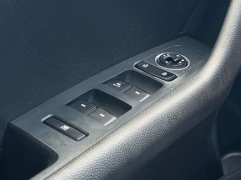 Used 2019 Hyundai Sonata SE w/ Winter Weather Package FWD image 21
