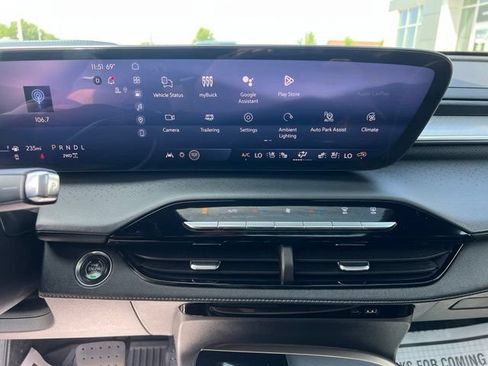 Used 2025 Buick Enclave Avenir w/ Super Cruise Package AWD/4WD image 35