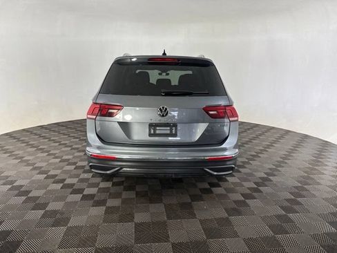Used 2022 Volkswagen Tiguan SE AWD/4WD image 6