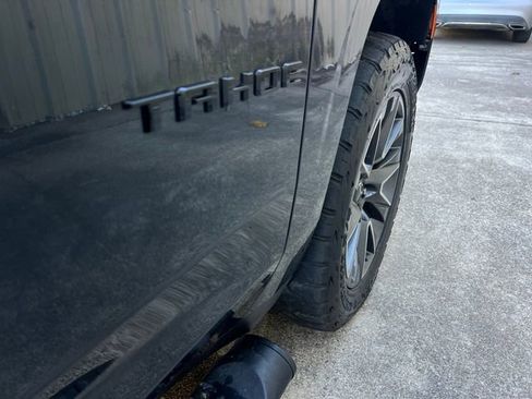 Used 2022 Chevrolet Tahoe Z71 image 41