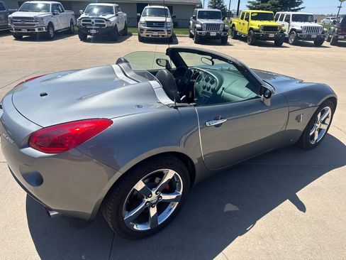 Used 2006 Pontiac Solstice Convertible w/ Premium Package RWD image 14