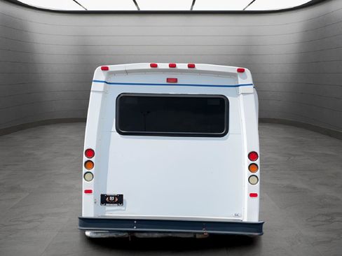 Used 2011 Ford E-350 and Econoline 350 Super Duty w/ Shuttle Bus Prep Pkg image 3