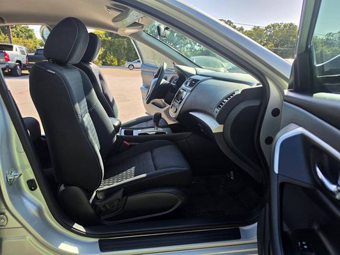 Used 2016 Nissan Altima 2.5 S w/ Power Driver Seat Package FWD image 30