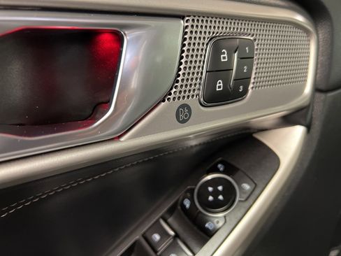 Certified 2023 Ford Explorer Limited w/ Hybrid Equipment Group 310A image 29