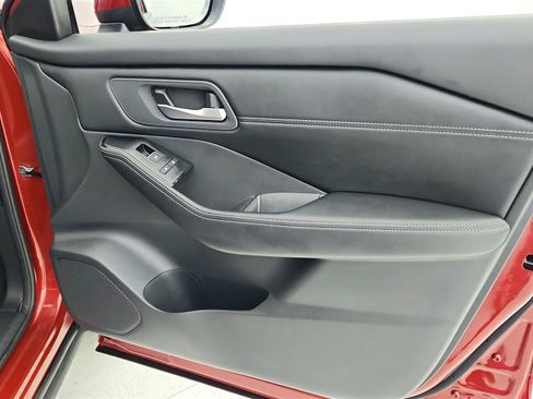 Used 2024 Nissan Rogue SL w/ SL Premium Package image 40