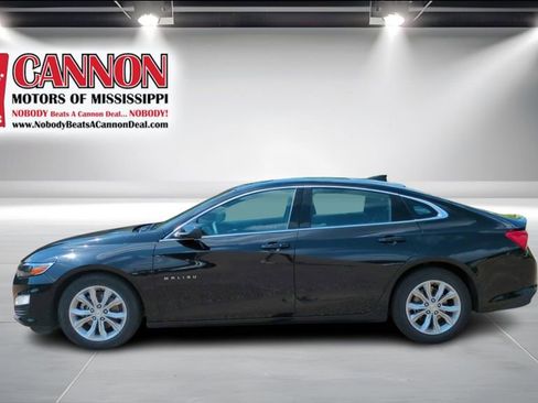 Used 2024 Chevrolet Malibu LT FWD image 2